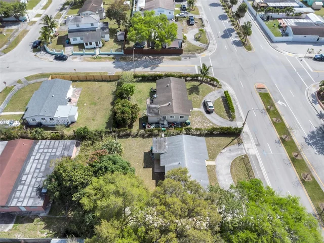 3811 NW 207th St, Miami Gardens FL 33055