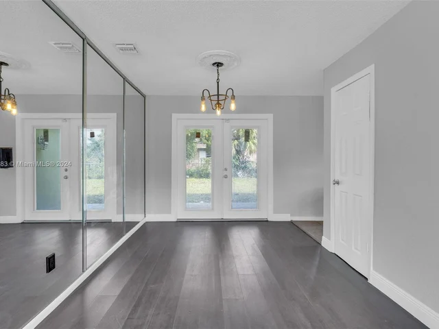 3811 NW 207th St, Miami Gardens FL 33055