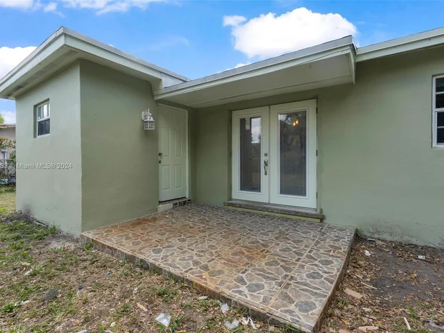 3811 NW 207th St, Miami Gardens FL 33055
