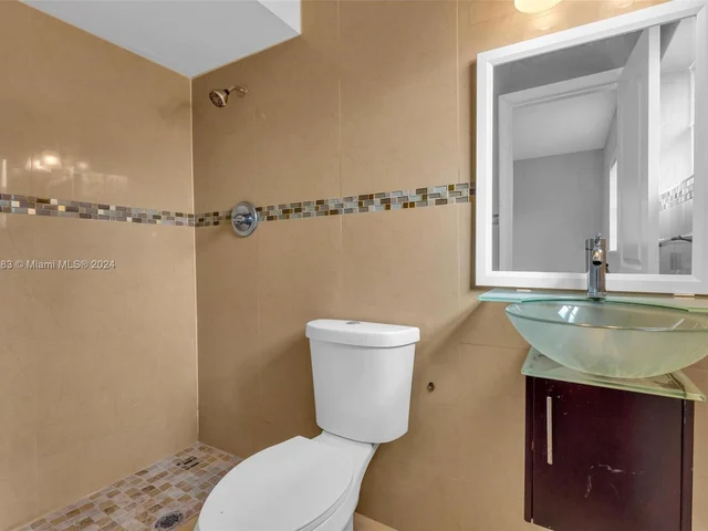 3811 NW 207th St, Miami Gardens FL 33055