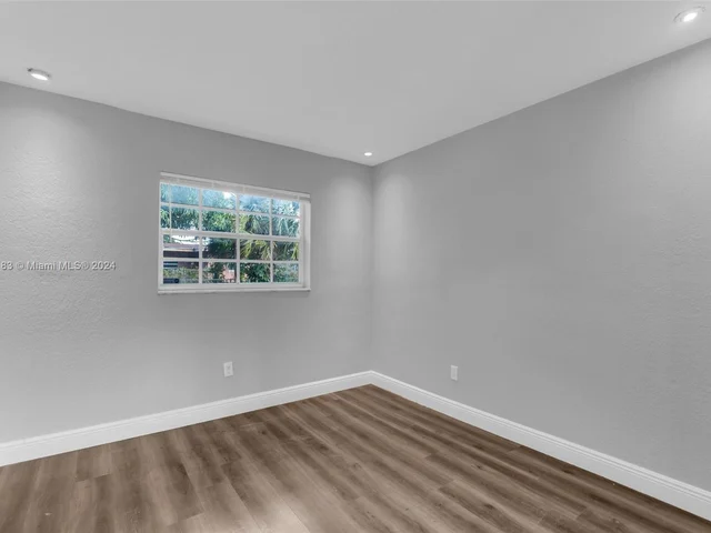 3811 NW 207th St, Miami Gardens FL 33055