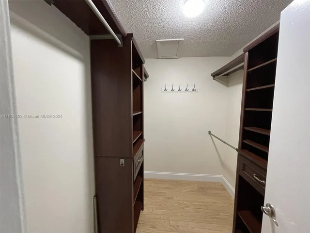 16606 Greens Edge Cir # 87, Weston FL 33326