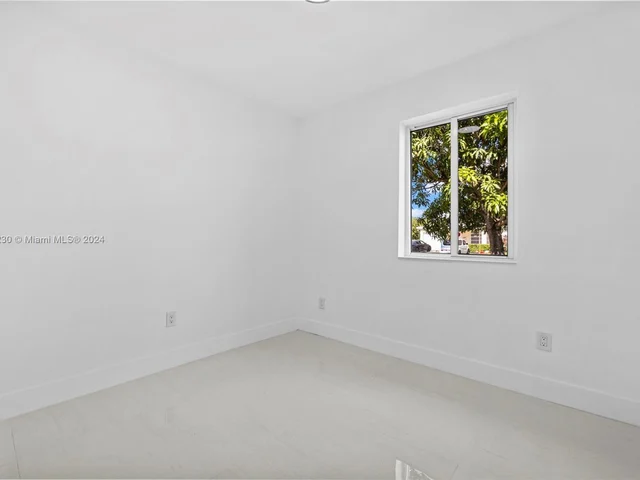 10860 SW 40th Ter, Miami FL 33165