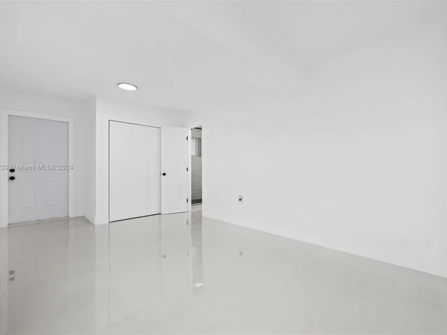 10860 SW 40th Ter, Miami FL 33165