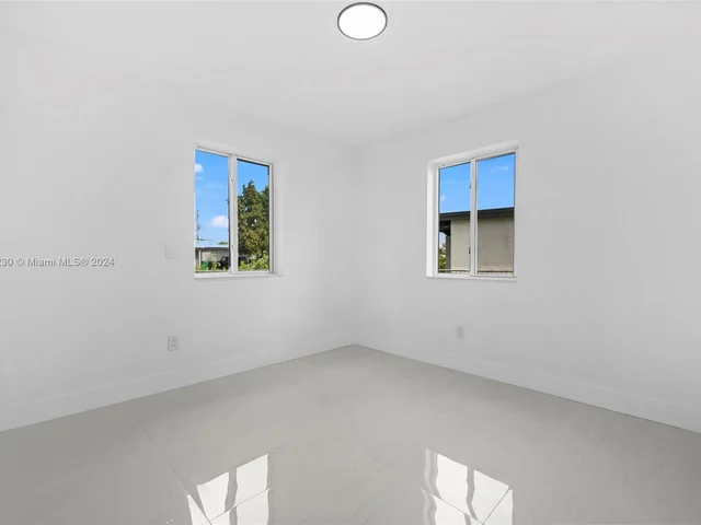 10860 SW 40th Ter, Miami FL 33165