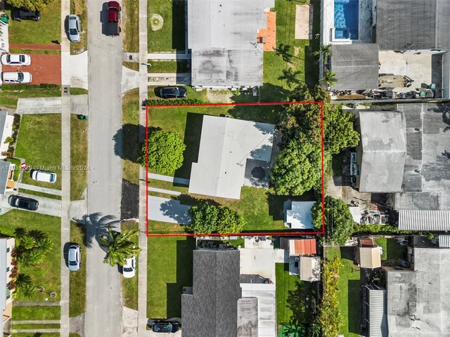 10860 SW 40th Ter, Miami FL 33165