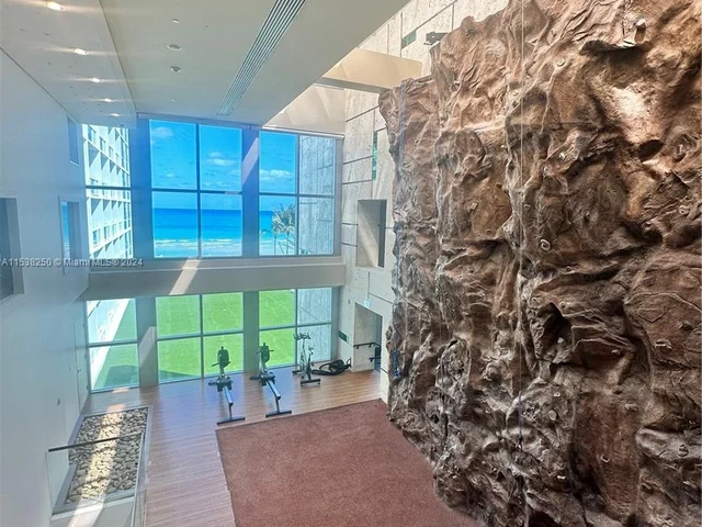 6899 Collins Ave # 1107, Miami Beach FL 33141