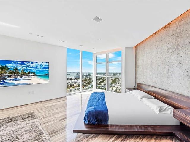 300 S Pointe Drive, Miami Beach FL 33139