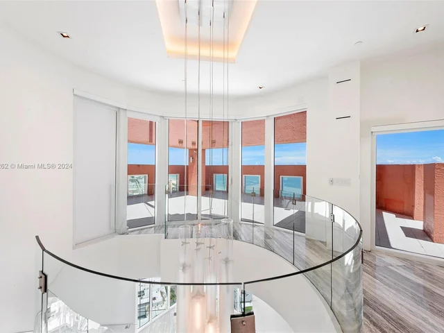 300 S Pointe Drive, Miami Beach FL 33139