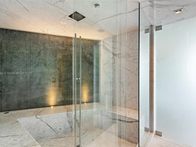 300 S Pointe Drive, Miami Beach FL 33139