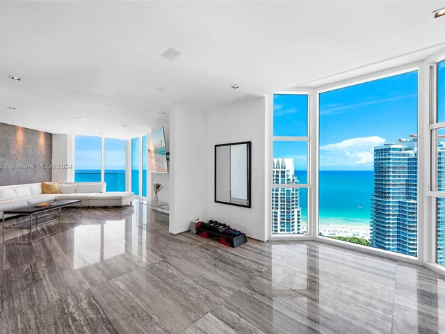 300 S Pointe Drive, Miami Beach FL 33139