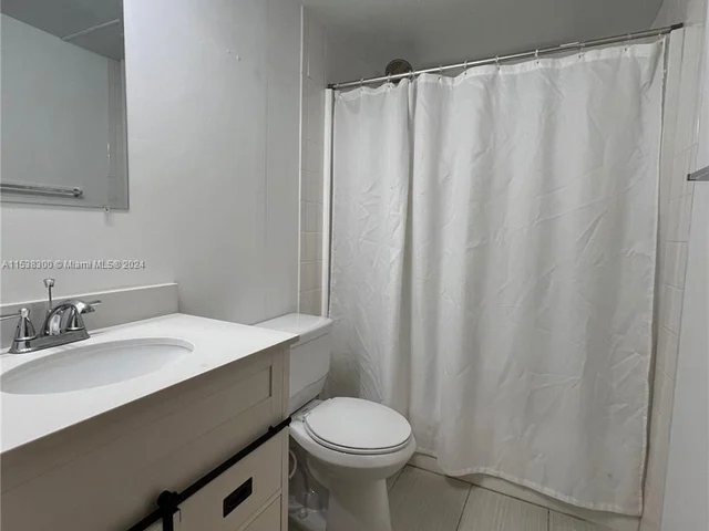 21431 NW 7th Ct, Pembroke Pines FL 33029