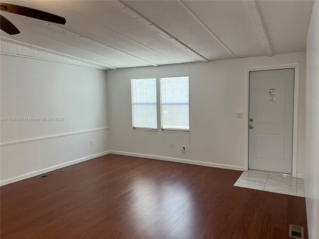 21431 NW 7th Ct, Pembroke Pines FL 33029