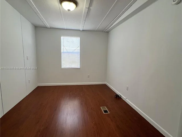 21431 NW 7th Ct, Pembroke Pines FL 33029