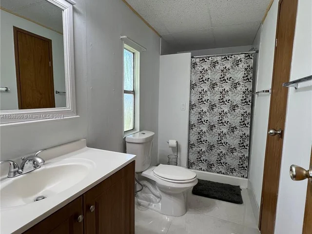 21431 NW 7th Ct, Pembroke Pines FL 33029