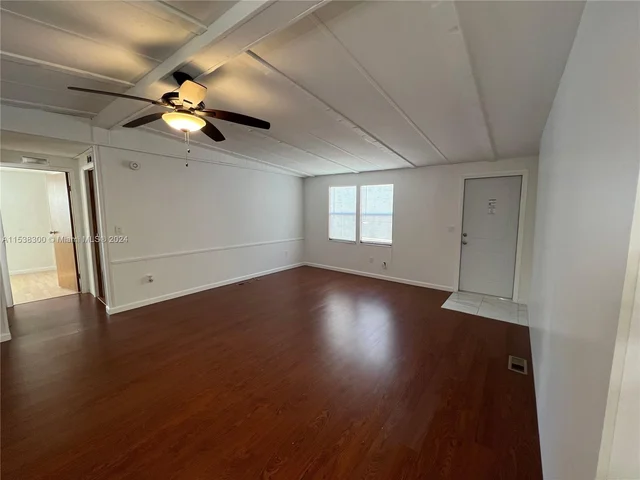 21431 NW 7th Ct, Pembroke Pines FL 33029