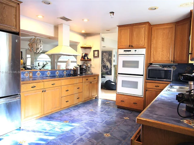 1611 Jackson St, Hollywood FL 33020