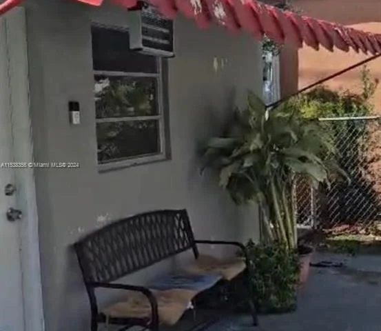 1140 NW 37th Ave, Miami FL 33125