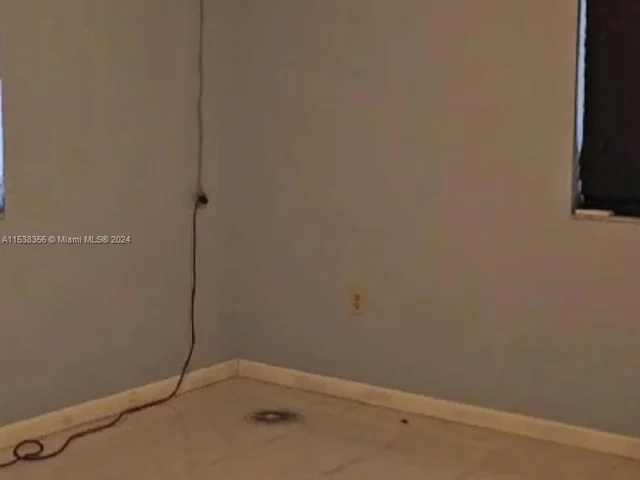 1140 NW 37th Ave, Miami FL 33125