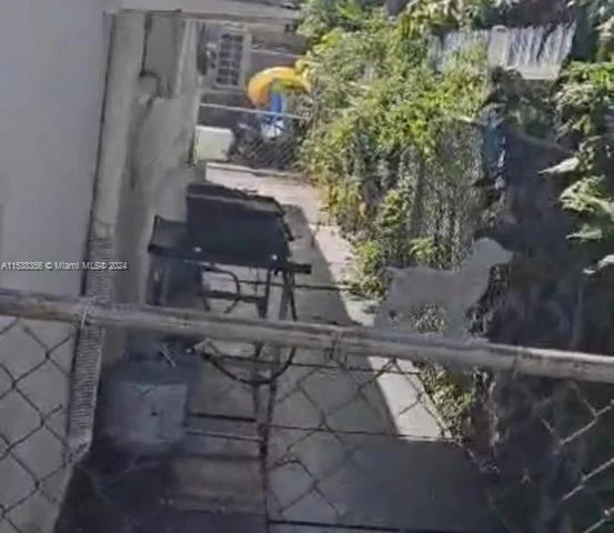 1140 NW 37th Ave, Miami FL 33125