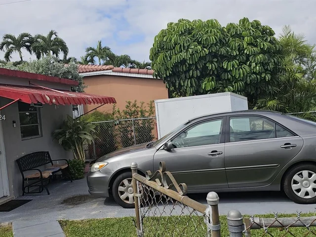 1140 NW 37th Ave, Miami FL 33125