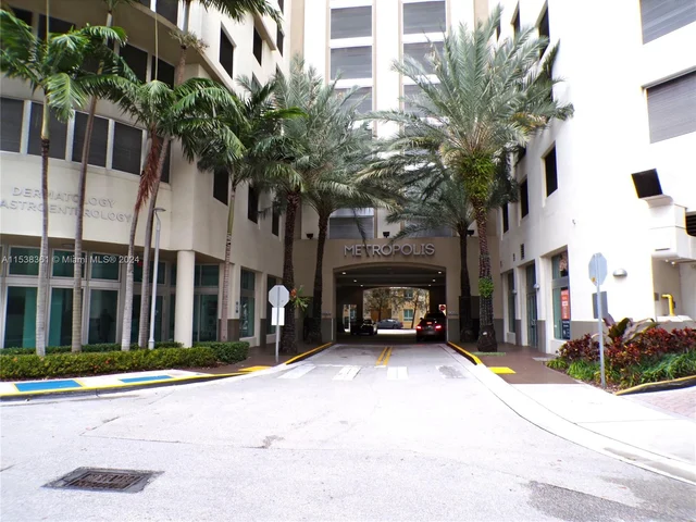 9055 SW 73rd Ct # 610, Miami FL 33156