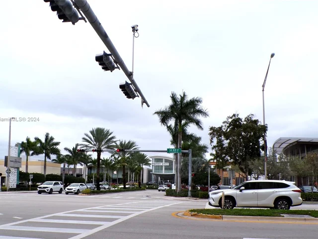 9055 SW 73rd Ct # 610, Miami FL 33156