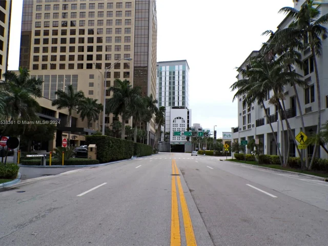 9055 SW 73rd Ct # 610, Miami FL 33156