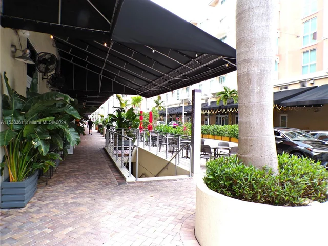 9055 SW 73rd Ct # 610, Miami FL 33156