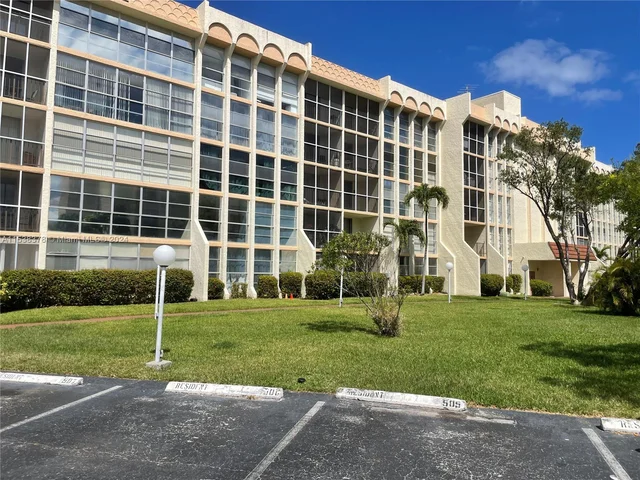 851 Three Islands Blvd # 218, Hallandale Beach FL 33009