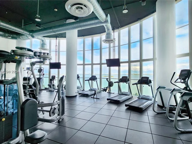 1800 N Bayshore # 4107, Miami FL 33132