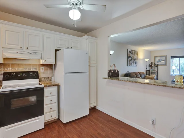 5160 SW 40th Ave # 8D, Dania Beach FL 33314