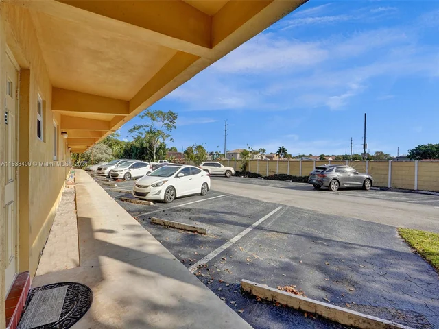 5160 SW 40th Ave # 8D, Dania Beach FL 33314