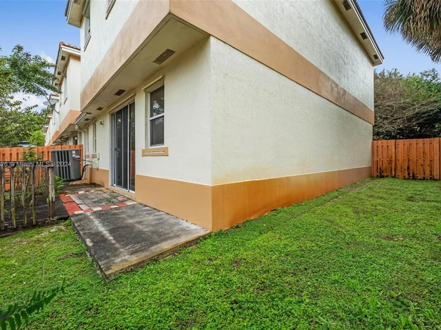 6657 Hidden Cove Dr # 7, Davie FL 33314