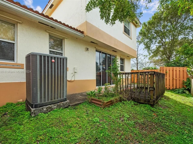 6657 Hidden Cove Dr # 7, Davie FL 33314