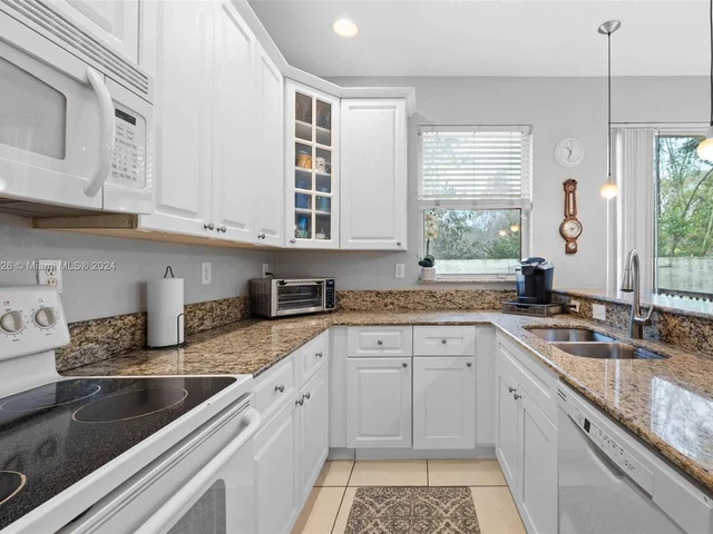 6657 Hidden Cove Dr # 7, Davie FL 33314