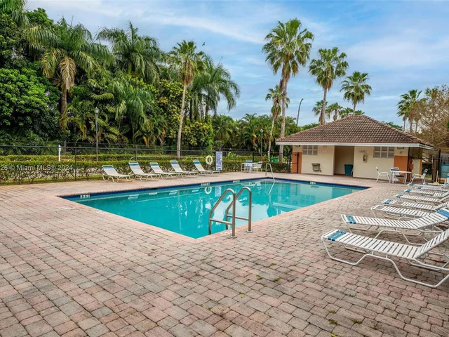 6657 Hidden Cove Dr # 7, Davie FL 33314