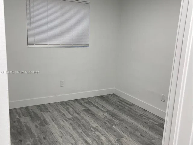 1220 NW 180th Ter, Miami Gardens FL 33169