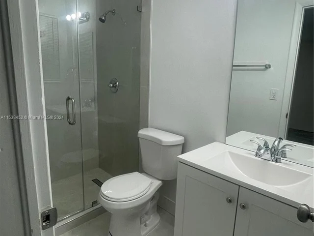 1220 NW 180th Ter, Miami Gardens FL 33169