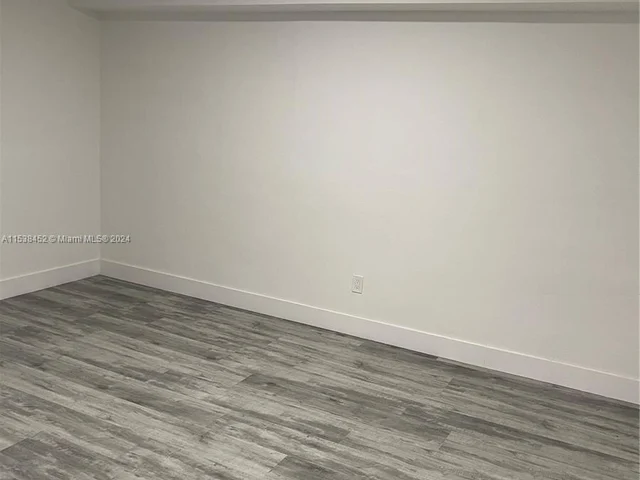 1220 NW 180th Ter, Miami Gardens FL 33169