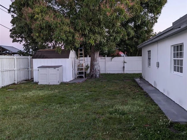 6480 W 13th Ave, Hialeah FL 33012