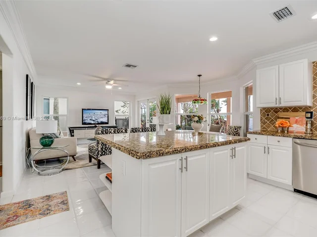 17844 NW 15th Ct, Pembroke Pines FL 33029