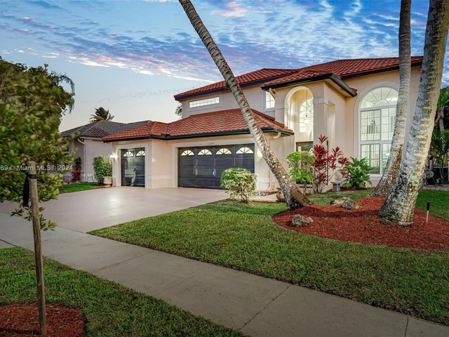 17844 NW 15th Ct, Pembroke Pines FL 33029