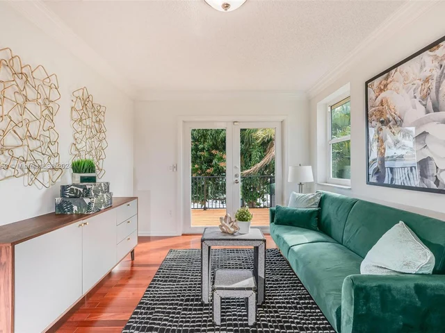 17844 NW 15th Ct, Pembroke Pines FL 33029