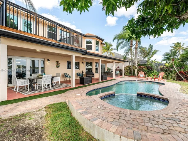 17844 NW 15th Ct, Pembroke Pines FL 33029