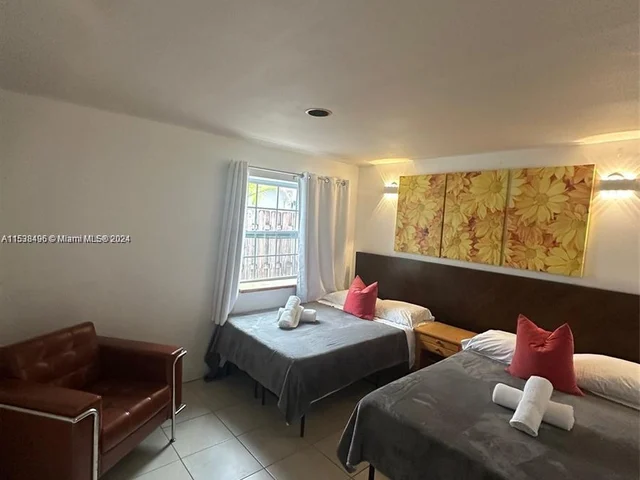 1531 NE 35th # 1, Oakland Park FL 33334