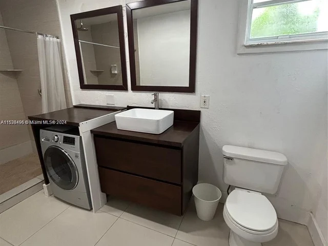 1531 NE 35th # 1, Oakland Park FL 33334