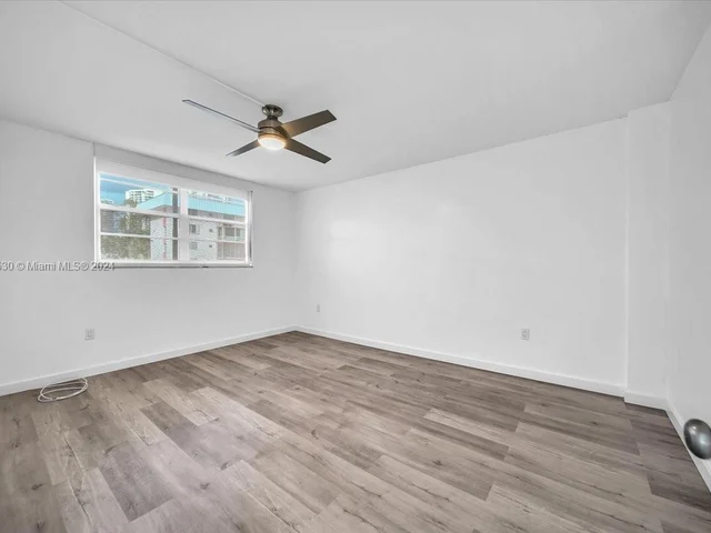 3725 NE 169th St # 105, North Miami Beach FL 33160