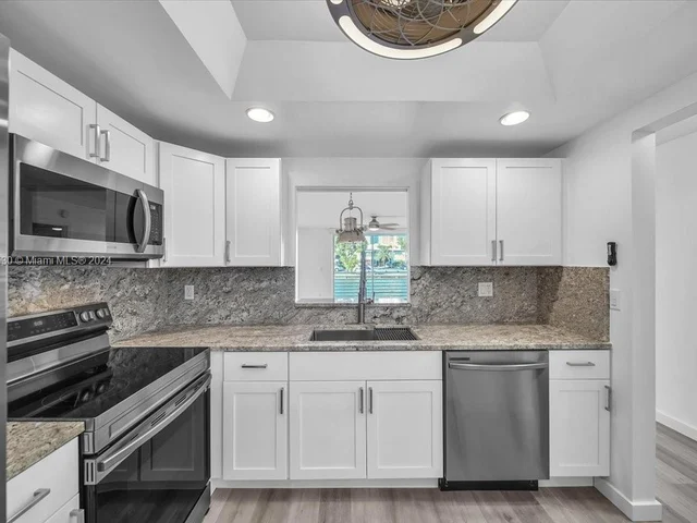 3725 NE 169th St # 105, North Miami Beach FL 33160