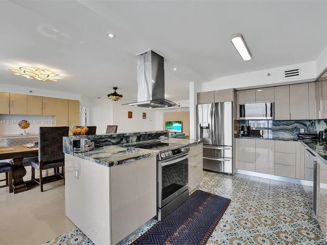 3530 Mystic Pointe Dr # 2002, Aventura FL 33180